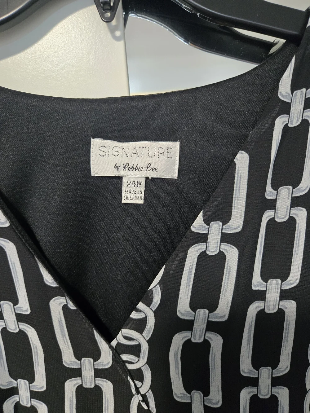 Black & White Chain-Print V-Neck Women's Dress